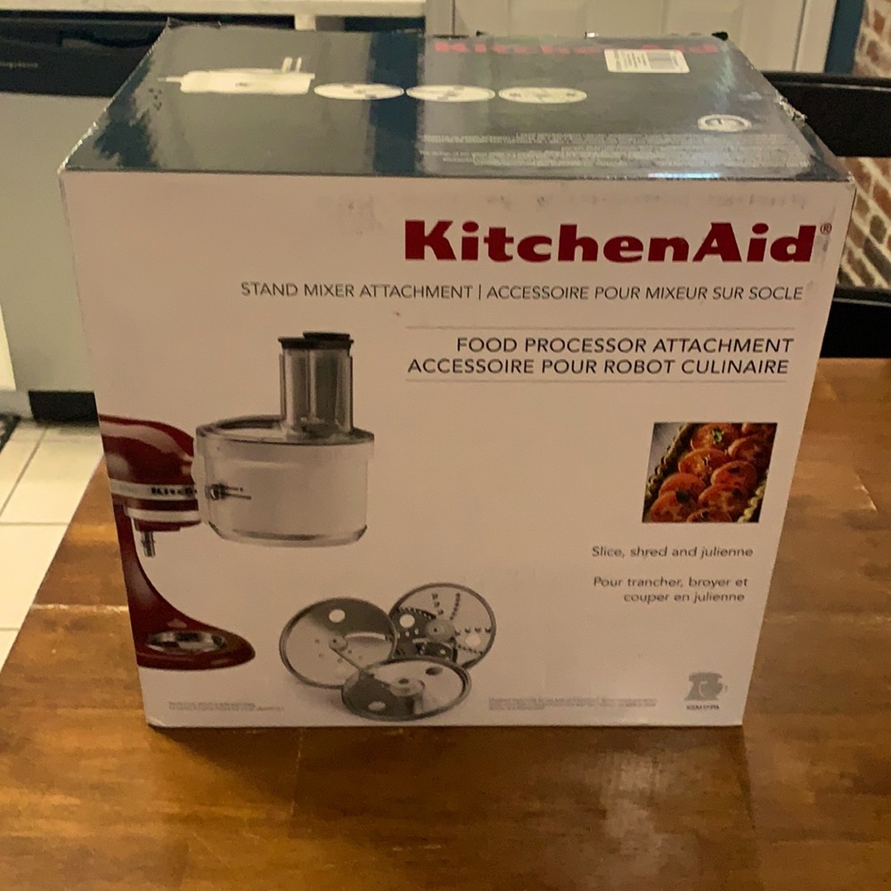NEVER OPENED: food processor